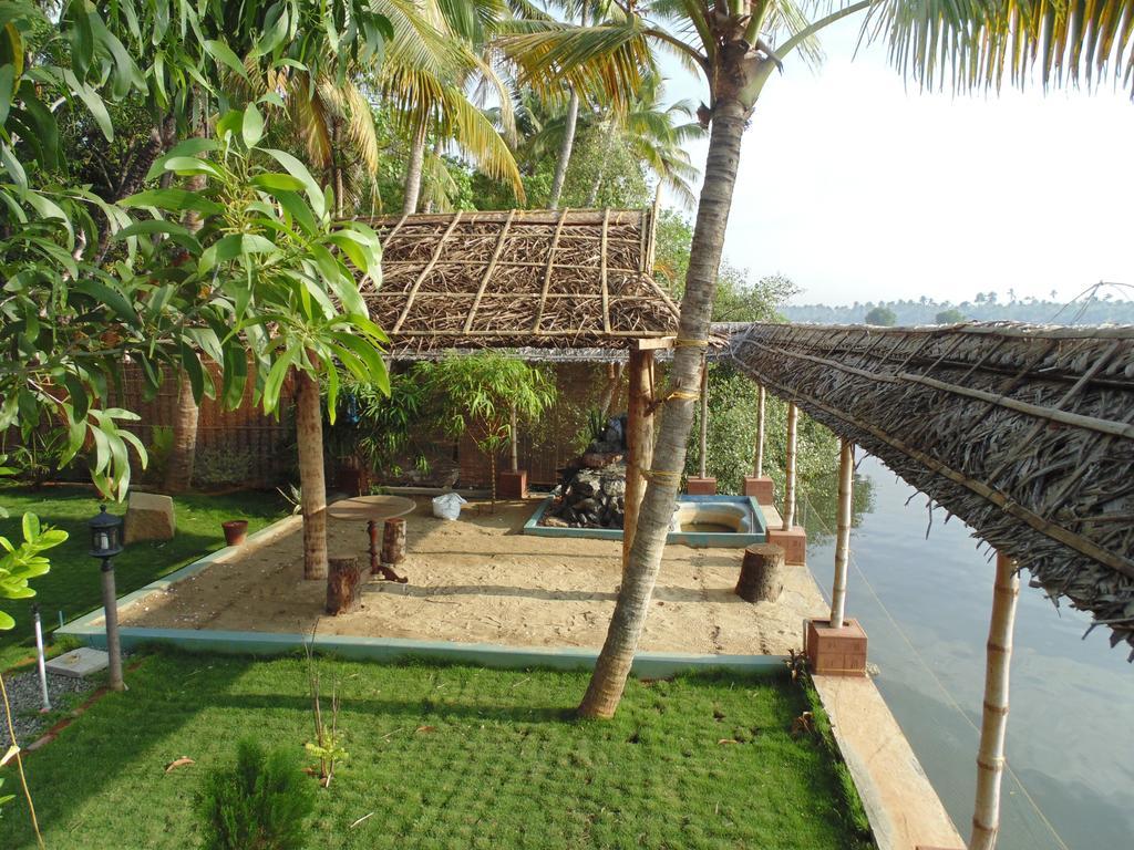 Ambadis Villas Kodungallūr 外观 照片