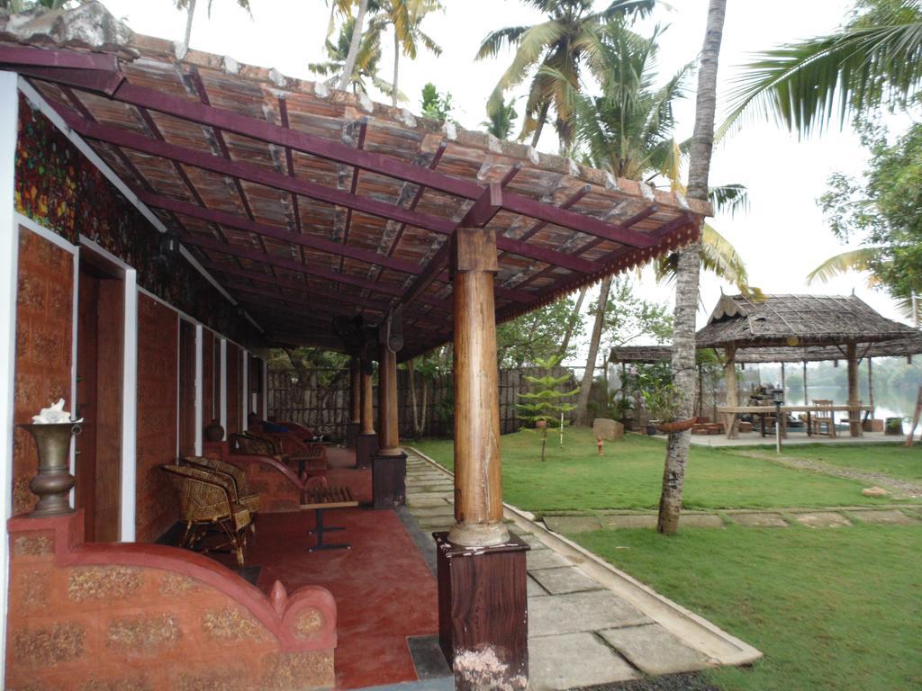 Ambadis Villas Kodungallūr 外观 照片