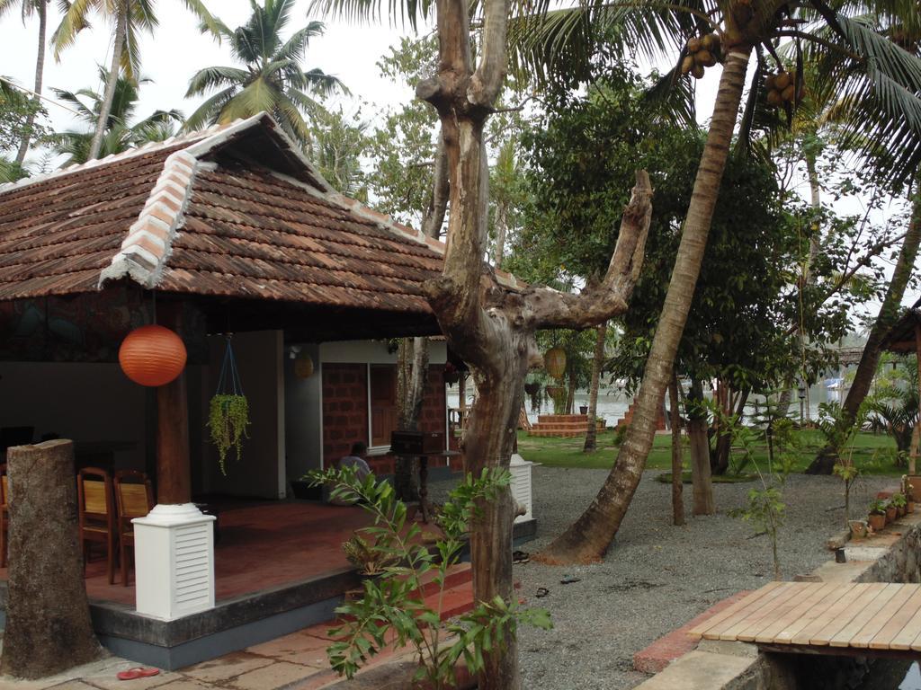 Ambadis Villas Kodungallūr 外观 照片