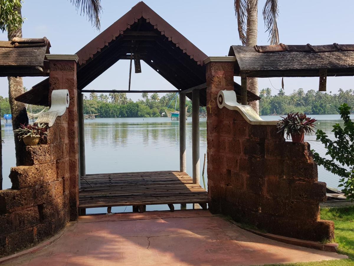 Ambadis Villas Kodungallūr 外观 照片