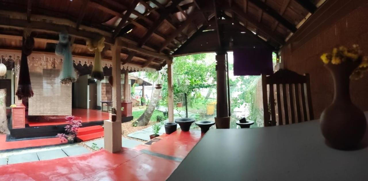Ambadis Villas Kodungallūr 外观 照片